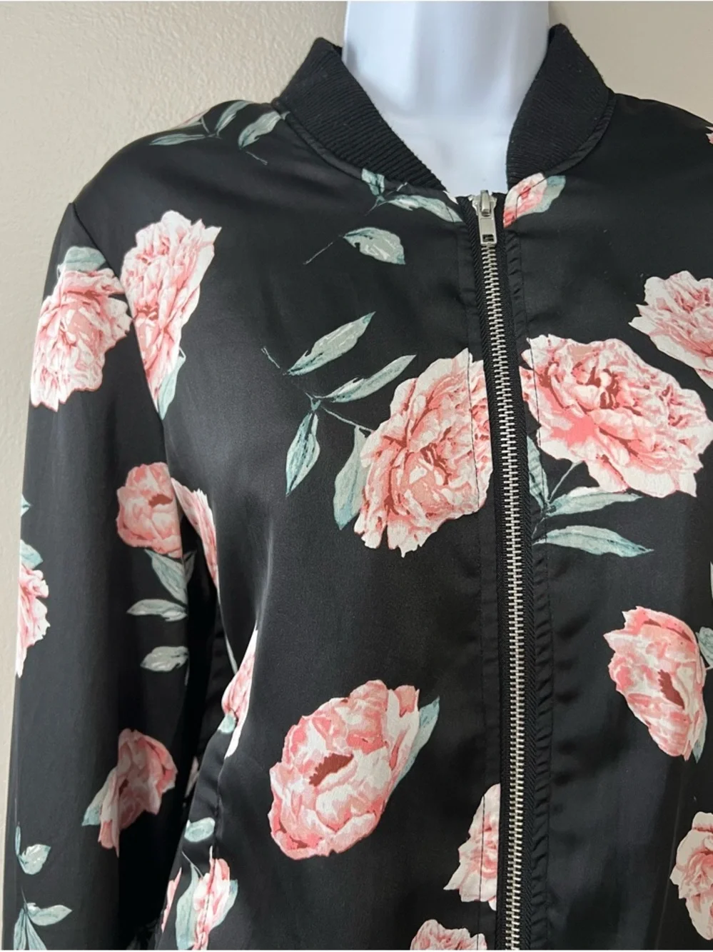 Wet Seal Floral Satin Bomber Jacket Black Pink Roses Size Large